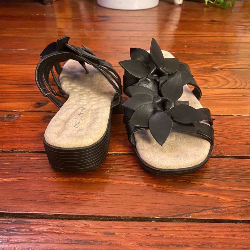 comfortview Black Floral Slip-On Sandals - Picture 7 of 9